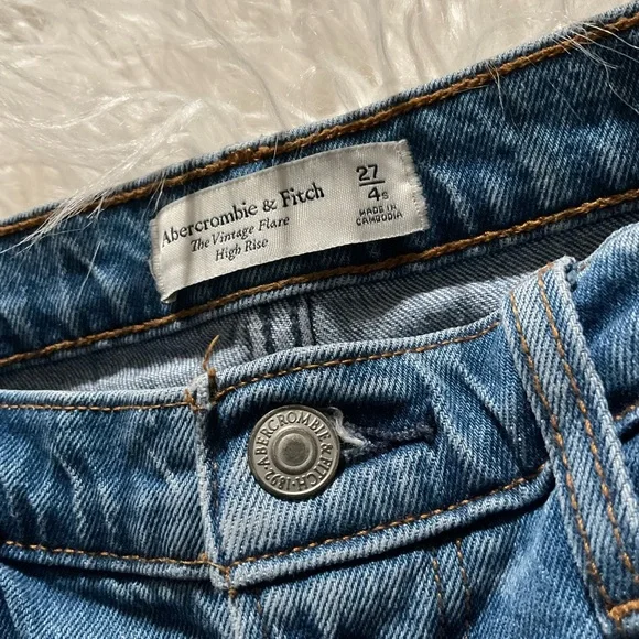 Abercrombie The Vintage Flare High‎ Rise Jeans - Picture 4 of 6